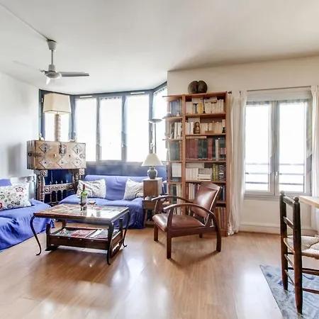 Cosy Duplex Near Nation Station By Guestready